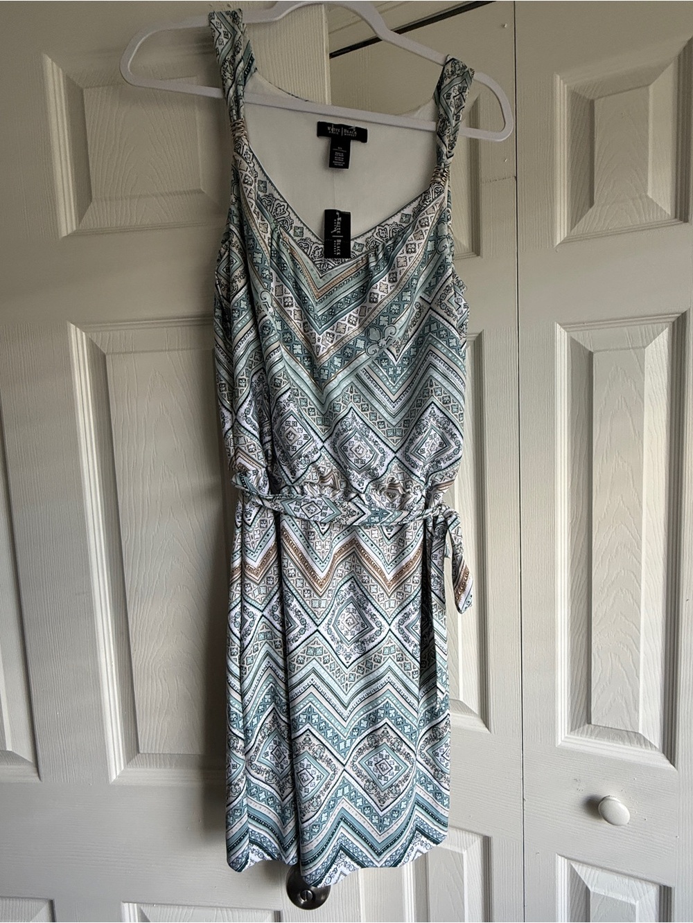 White House black market Dress blue and gold